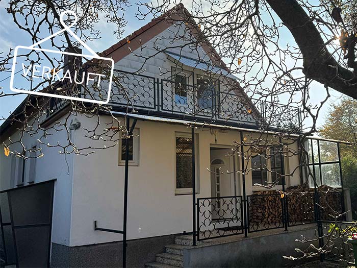 Frontansicht Einfamilienhaus